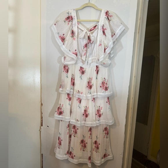 Thriving‎ Romance White Floral Print Tiered Midi Dress - Picture 11 of 13